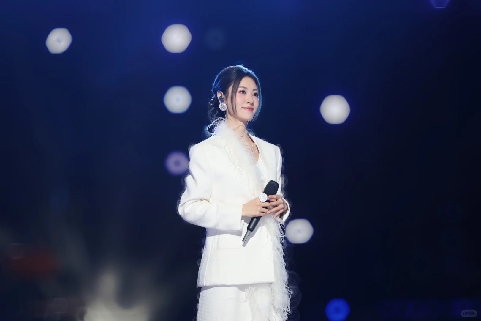 北京卫视2025跨年之夜李允儿《雪花赋》我为民谣而来